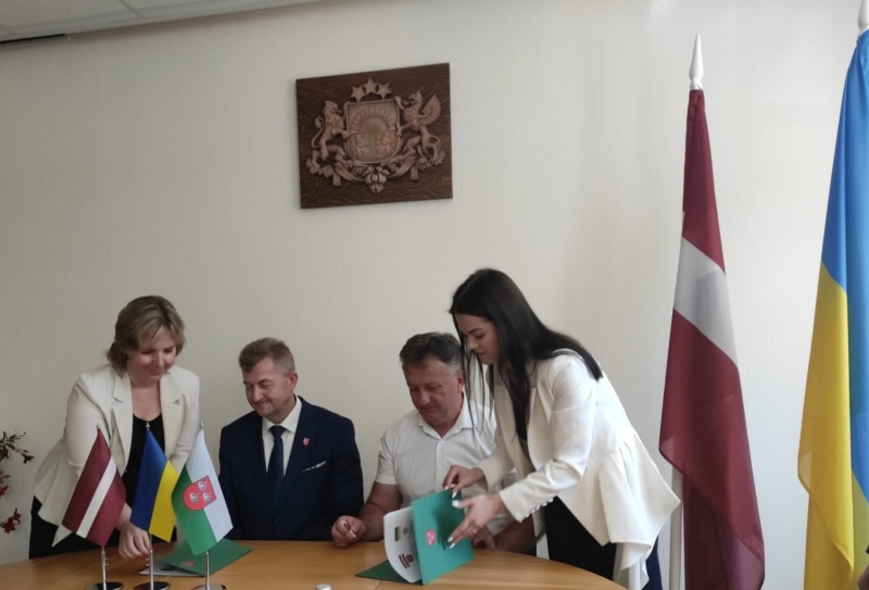 Paraksta sadarbības memorandu ar Koropas pašvaldību Ukrainā