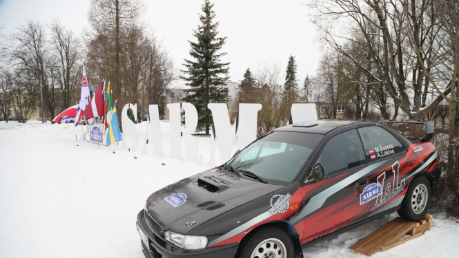 Attēls: Rallijs Sarma gatavojas startam