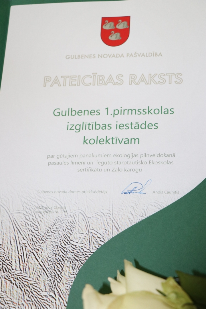 Attēls:Gulbenes 1.pirmsskolas izglītības iestāde saņem Pateicības rakstu