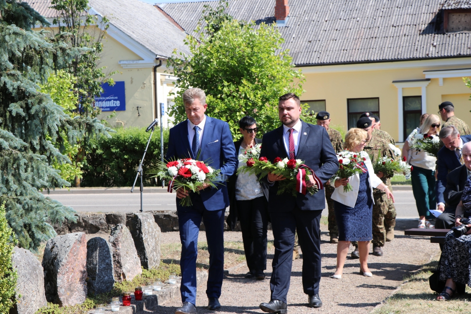 Attēls: Gulbenē un Litenē piemin komunistiskā genocīda upurus 