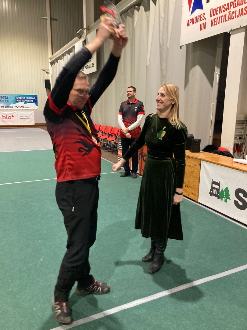 Foto šautriņu mešanas sacensību uzvarētājs