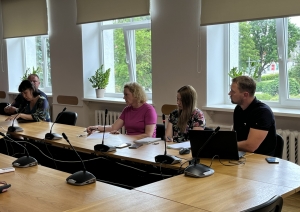 Attēls: tikšanās ar projektētāju par ielu pārbūvi