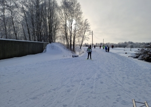 Attēls: tautas slēpojuma "Baltās trases" dalībnieki