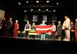 Foto: noslēgusies teātru parāde ar 10 izrādēm