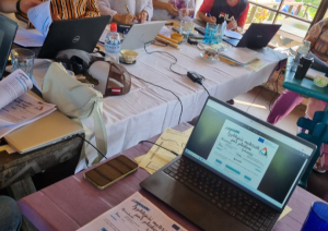 Attēls: Skolotājus iepazīstina ar projekta “CRISEPAC” izstrādātajiem mācību resursiem