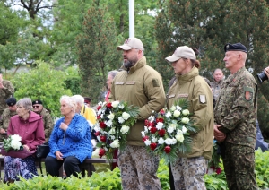 Piemin 1941. gada komunistiskā genocīda upurus 