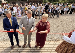 Attēls: Atklāta atjaunotā Lizuma pamatskola