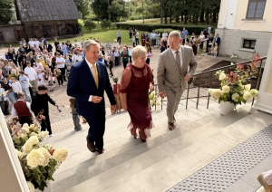 Attēls: Atklāta atjaunotā Lizuma pamatskola