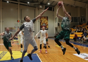 Attēls ar Gulbenes novada 2022./23.gada atklātā basketbola čempionātā vīriešiem dalībniekiem