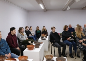 Attēls: R.Kalniņa atmiņu grāmatas atvēršana Lejasciemā 17.04.23.
