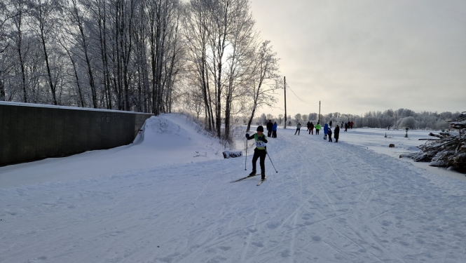 Attēls: tautas slēpojuma "Baltās trases" dalībnieki