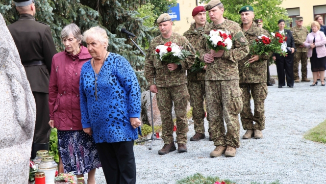 Piemin 1941. gada komunistiskā genocīda upurus 