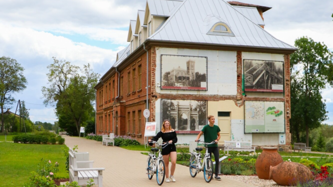 Sarkanās pils parks