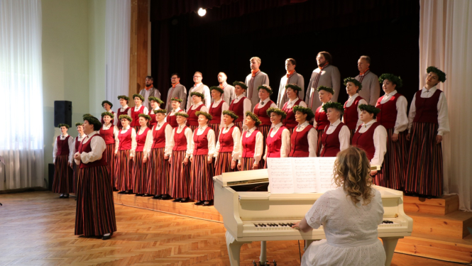 Attēls: notika Alūksnes, Balvu, Gulbenes koru apriņķa skate