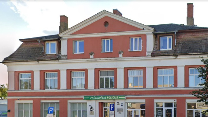 policijas ēka
