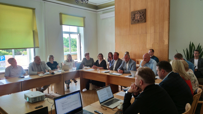 Attēls: Gulbenes novada izglītības pārvalde piedalās attīstības padomes sēdē