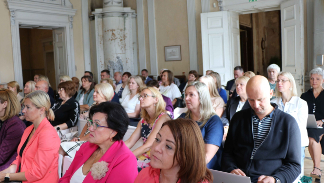 Izpilddirektori tiekas Gulbenes novadā