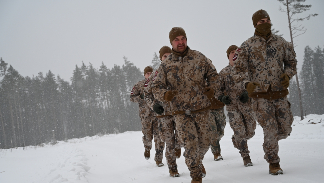 Attēls: militārās mācības Gulbenē