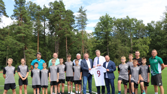 Latvijas Futbola federācijas prezidents viesojas Gulbenē