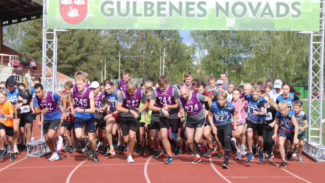 Attēls: Gulbenes apļi dalībnieki