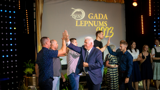 Attēls: gada lepnums sportā, balvu pasniegšana