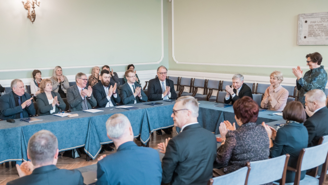 Attēls: IZM un LU sadarbības memorandam izglītības kvalitātes paaugstināšanai pievienojušās vairākums Latvijas pašvaldību