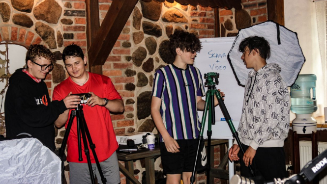 Attēls: Jaunas prasmes digitālajā pasaulē