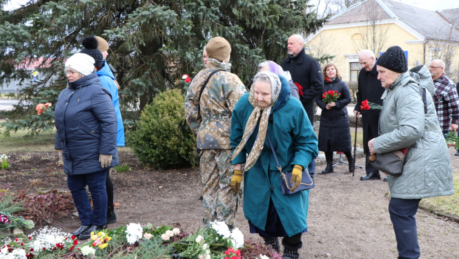 Attēls: Komunistiskā genocīda upuru piemiņas pasākums Gulbenē