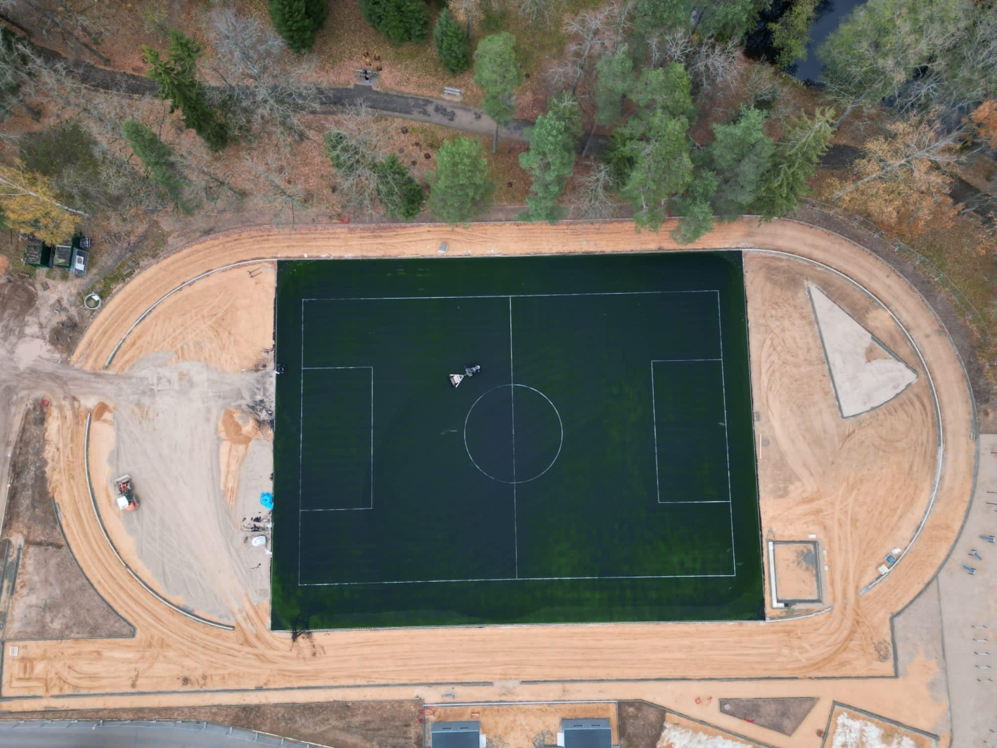 Attēls: Skolas ielas stadiona pārbūves darbi