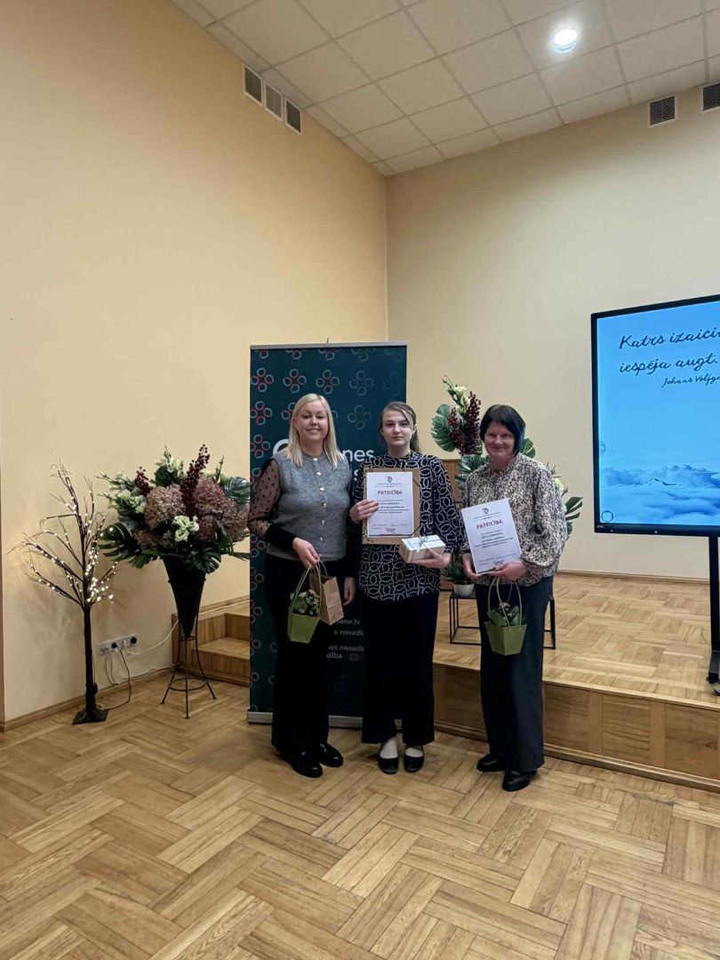 Attēls: Gulbenes novada skolēnu zinātniski pētniecisko darbu aizstāvēšana