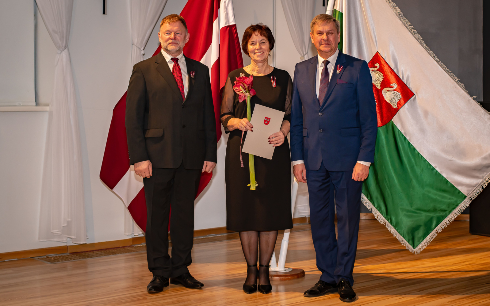 Attēls: pasniegti Gulbenes novada pašvaldības augstākie apbalvojumi