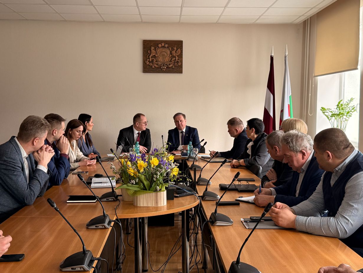 Attēls: Pašvaldībā viesojās VARAM ministrs: pārrunāta reģionālā attīstība un aktuālie izaicinājumi
