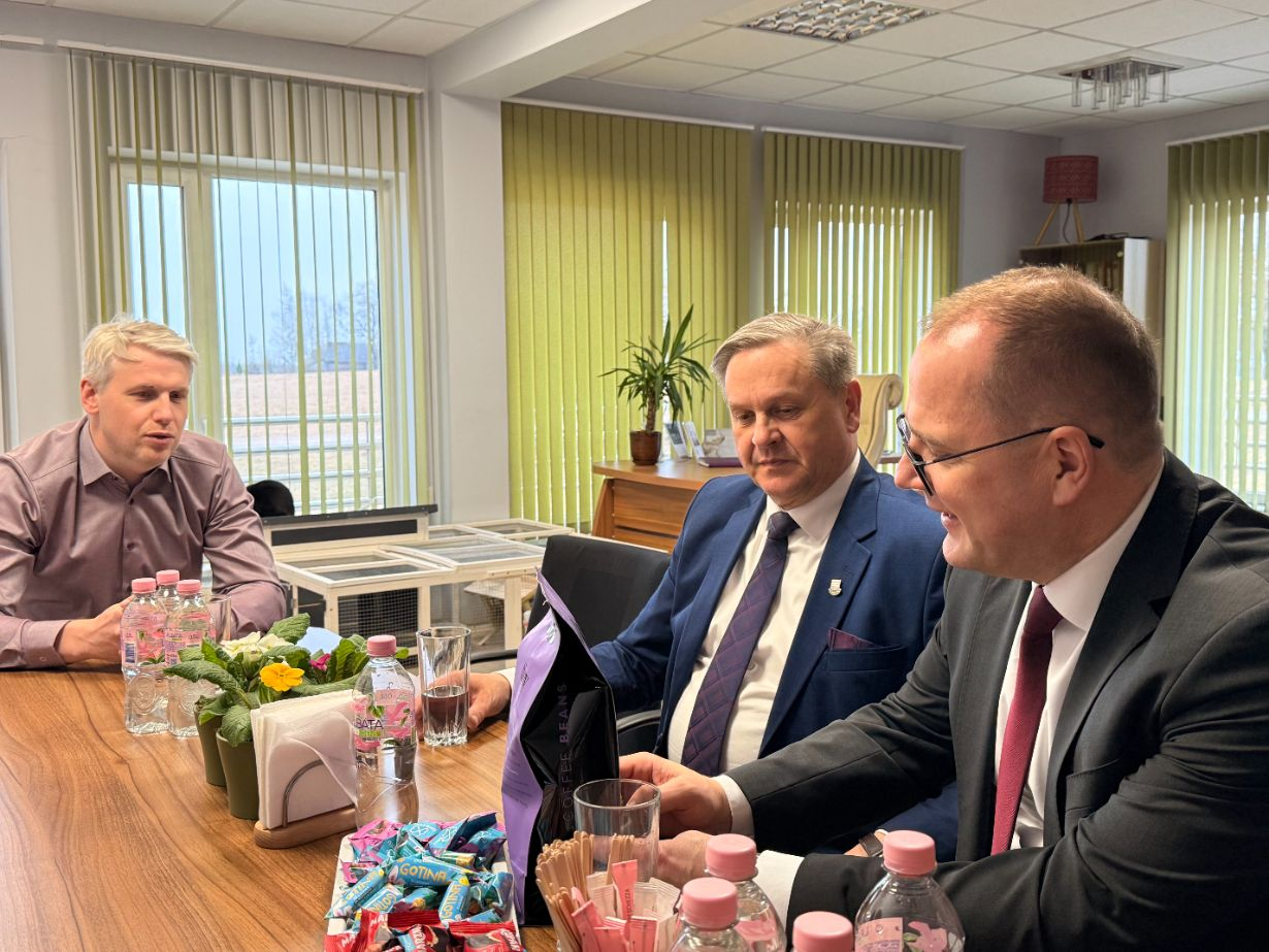 Attēls: Pašvaldībā viesojās VARAM ministrs: pārrunāta reģionālā attīstība un aktuālie izaicinājumi