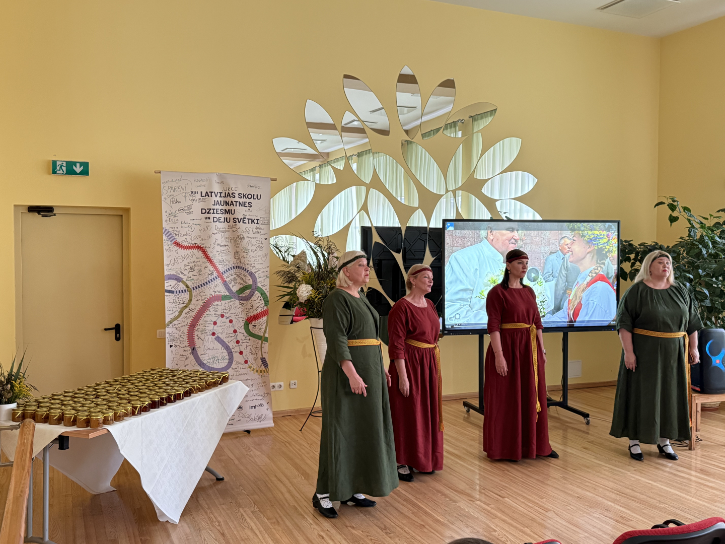 attēls: Pateicības pēcpusdiena uz XIII Latvijas Skolu jaunatnes dziesmu un deju svētku atbalstītājiem