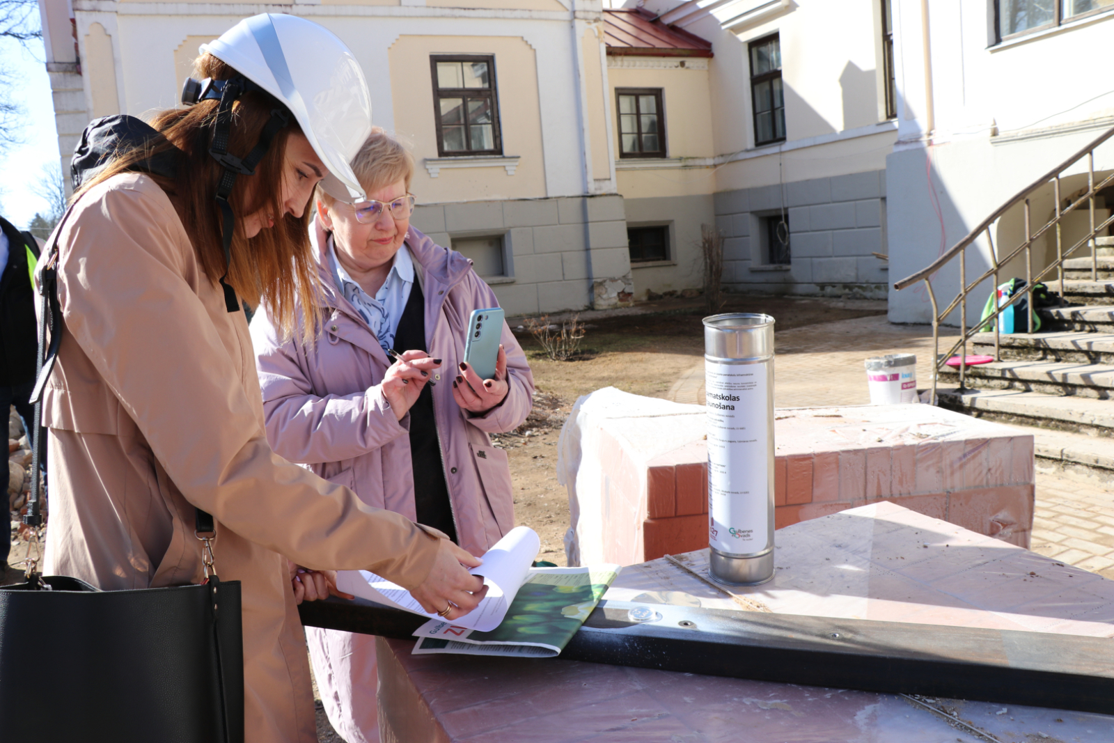 Lizuma pamatskolas ēkā gulda vēstījuma kapsulu