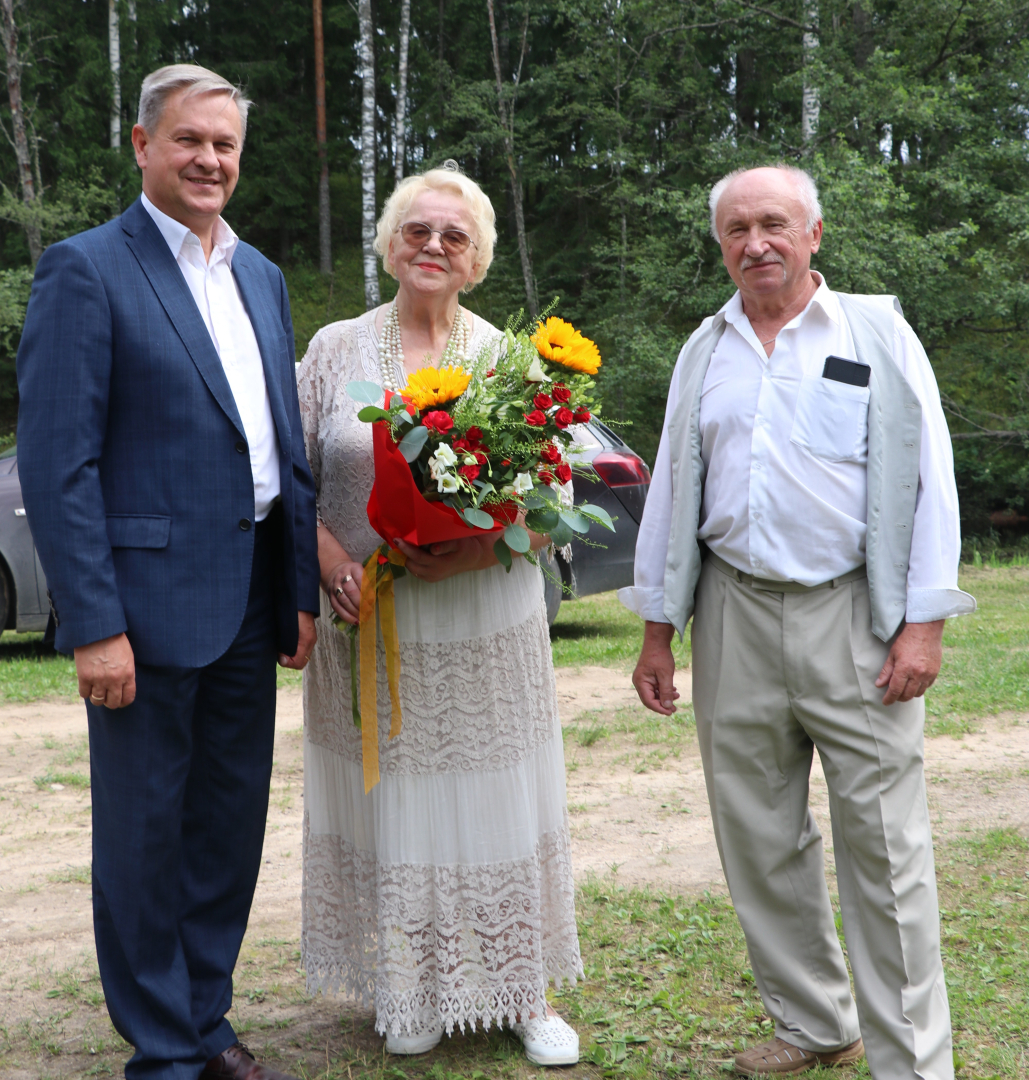 Gulbenes novada un draugu 15.senioru svētki "Kvēl saulespuķe rudenīgā" 