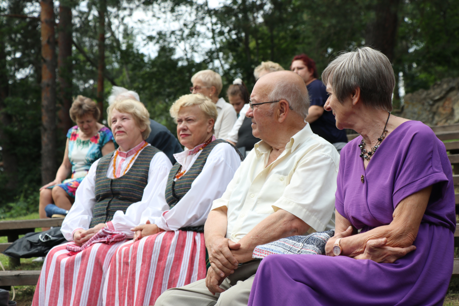 Gulbenes novada un draugu 15.senioru svētki "Kvēl saulespuķe rudenīgā" 