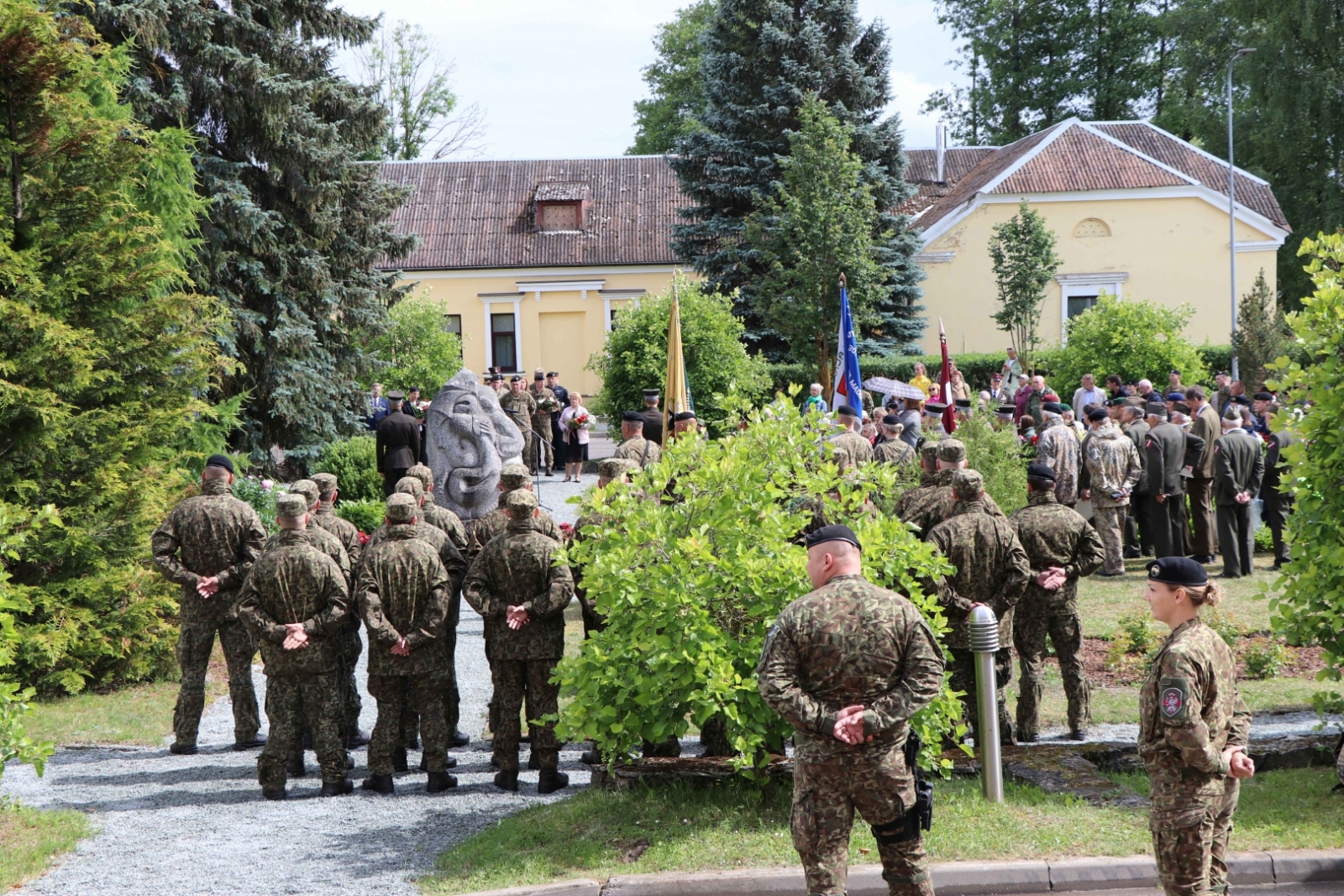 Piemin 1941. gada komunistiskā genocīda upurus 