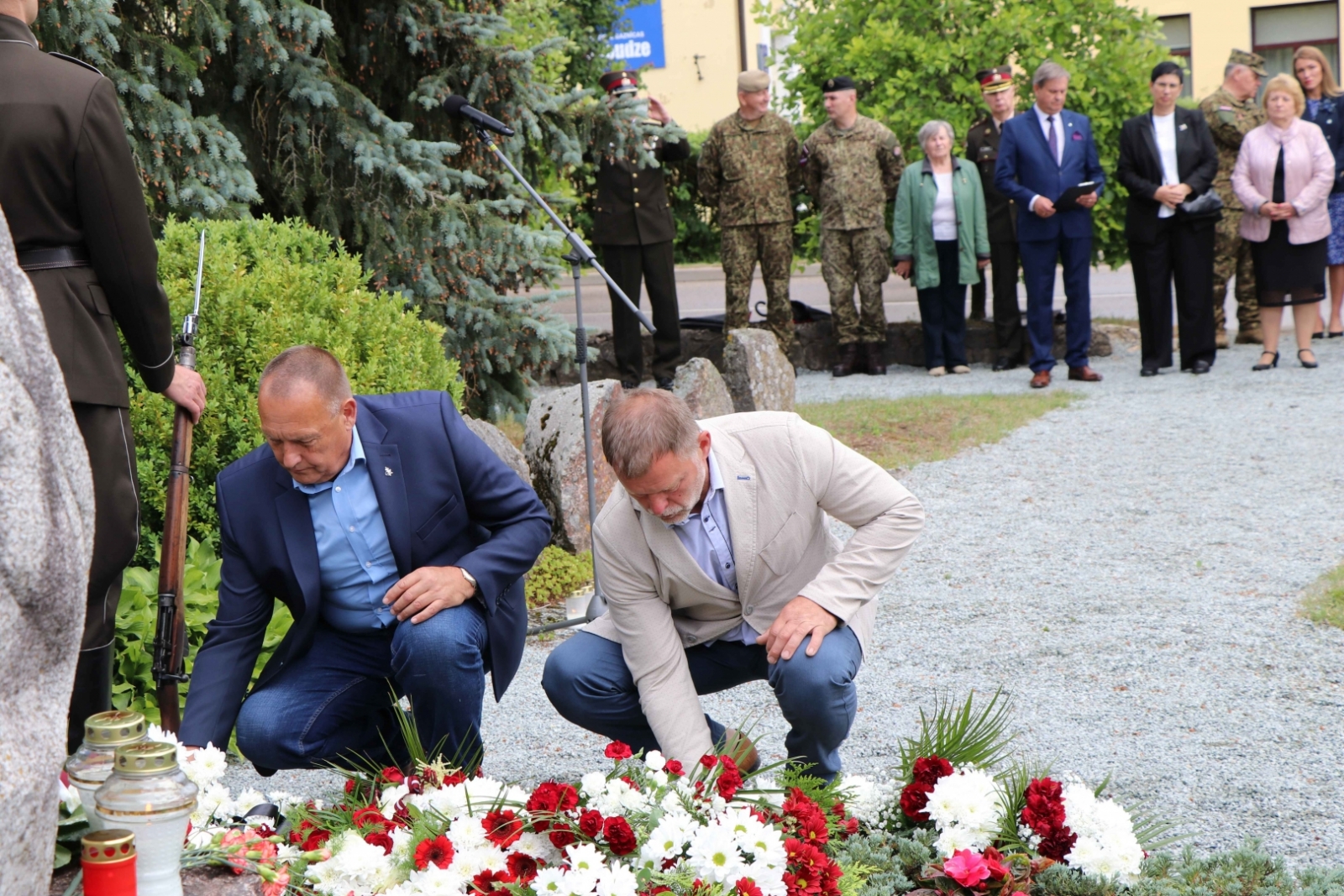 Piemin 1941. gada komunistiskā genocīda upurus 