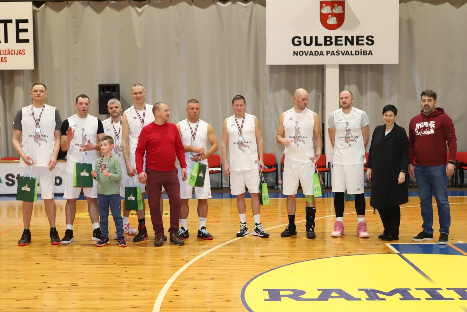Attēls ar Gulbenes novada 2022./23.gada atklātā basketbola čempionātā vīriešiem dalībniekiem