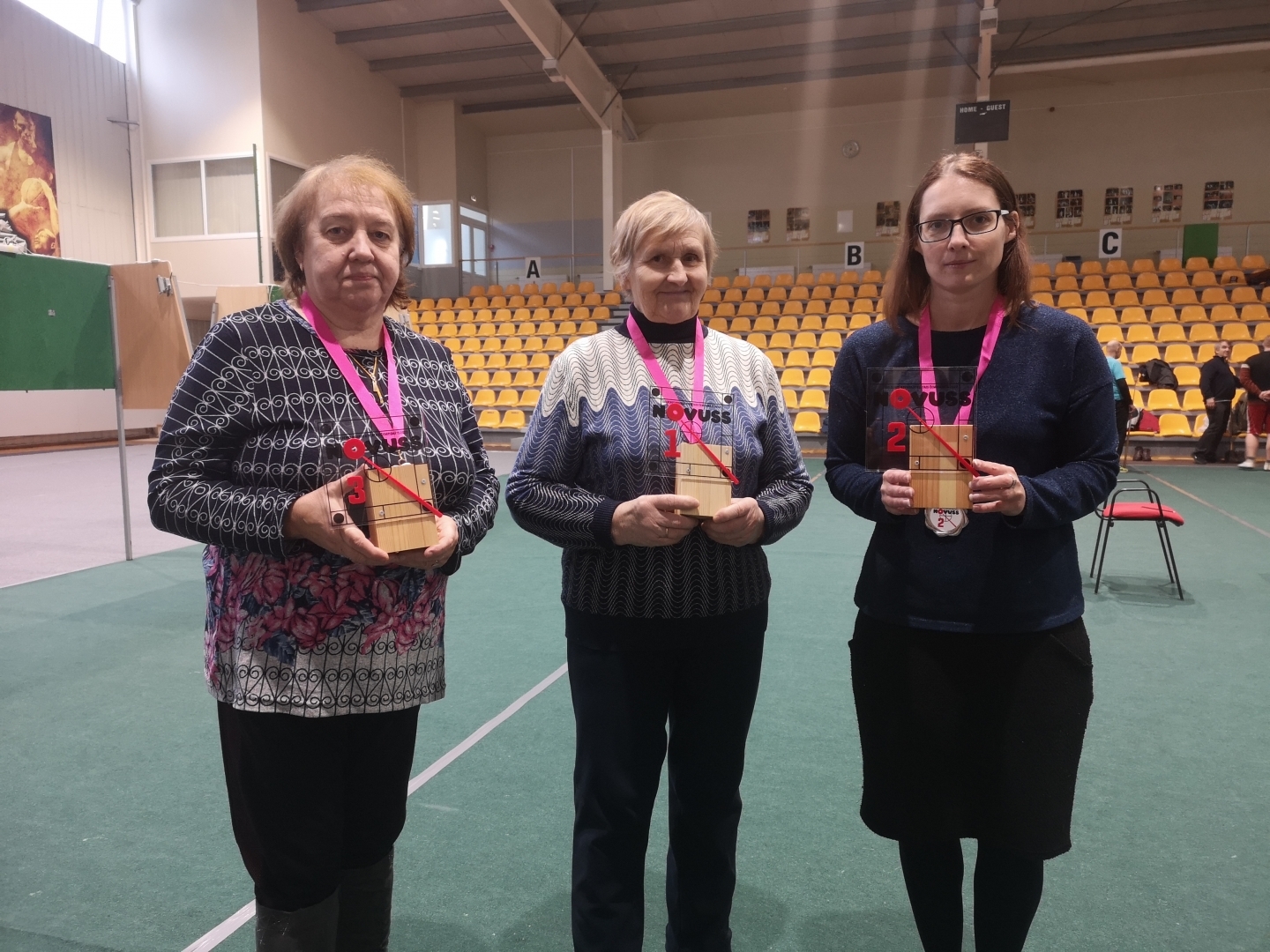 Attēlā Gulbenes novada novusa spēlētāju apbalvošana sievietēm2