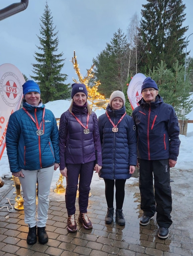 Attēls: Latvijas Sporta Veterānu savienības 61. sporta spēles distanču slēpošanā 