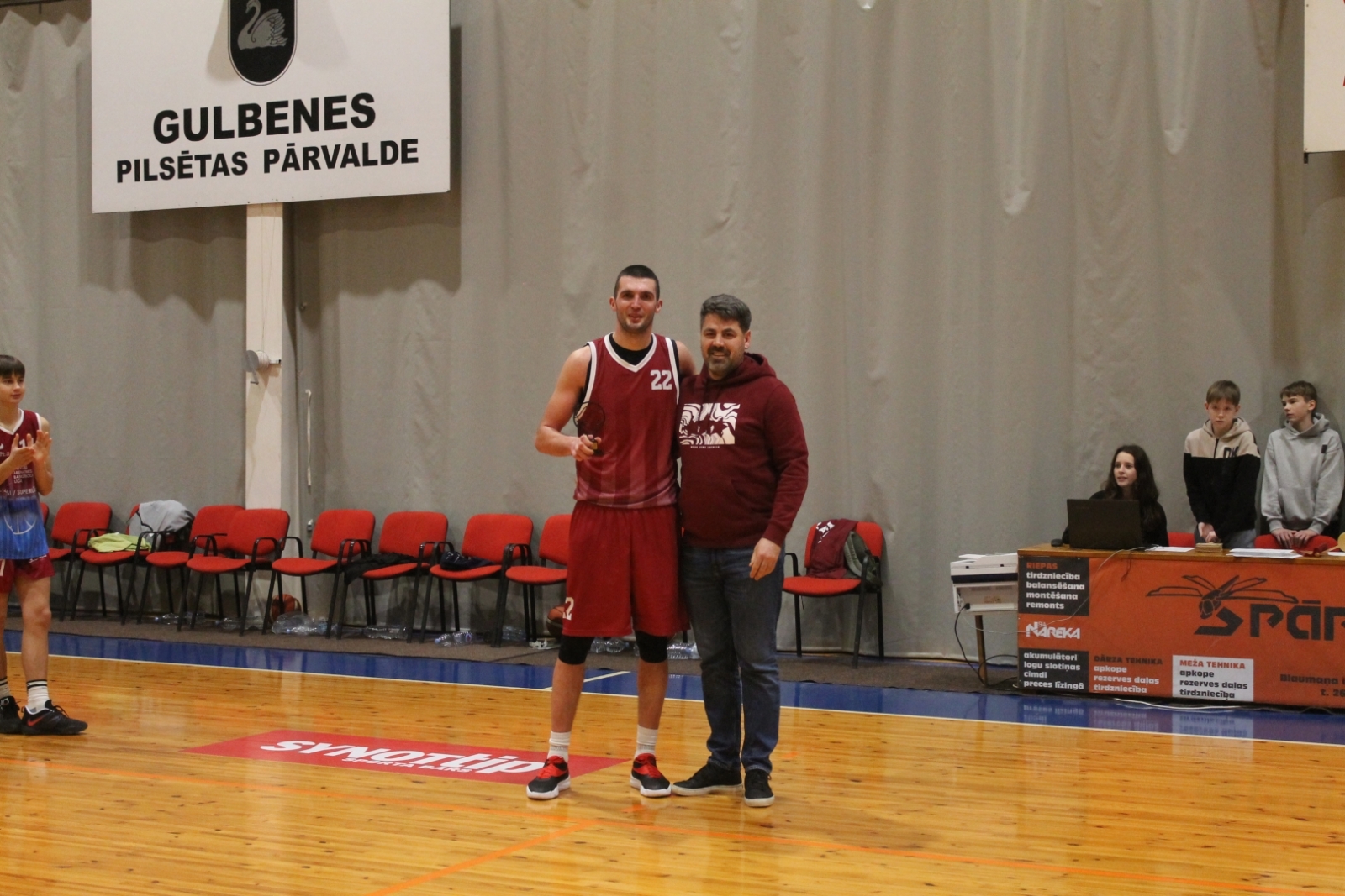 Attēls ar Gulbenes novada 2022./23.gada atklātā basketbola čempionātā vīriešiem dalībniekiem