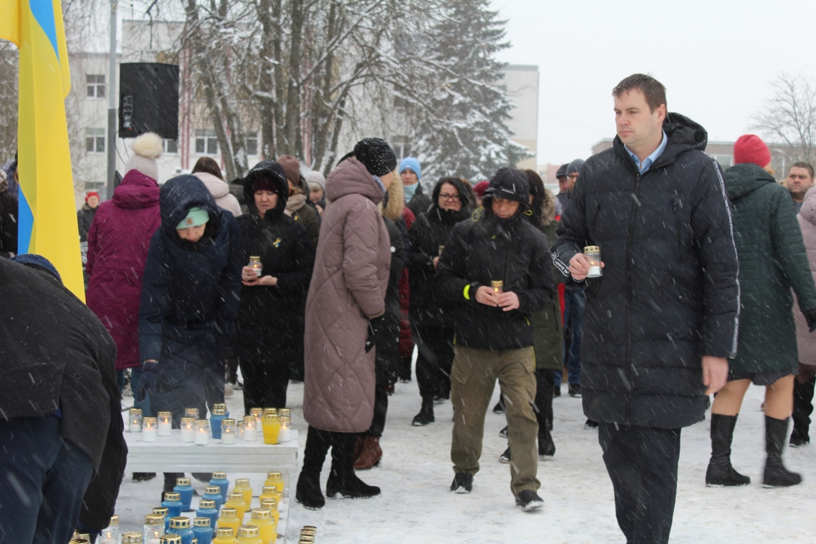 Attēls: Ieadzīvotāji pulcējas Ukrainas atbalstam, Gulbene