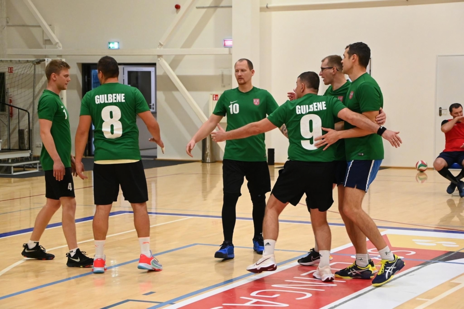 Lietuvas pilsētā Rietavas norisinājās starptautisks volejbola turnīrs.