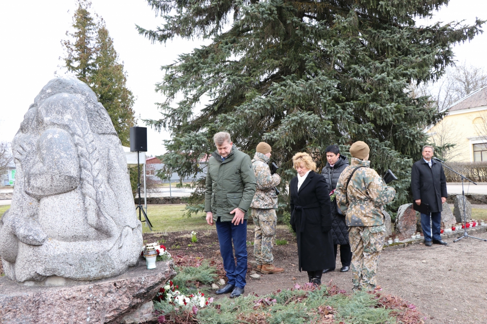 Attēls: Komunistiskā genocīda upuru piemiņas pasākums Gulbenē