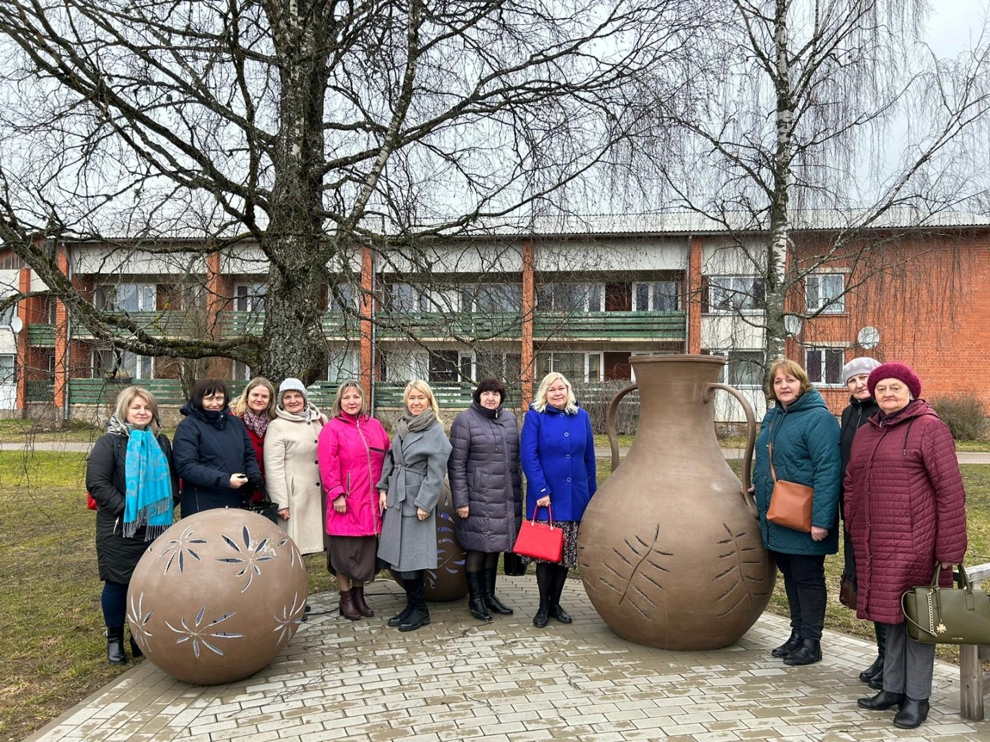 Gulbenes novada latviešu valodas skolotāji pieredzē Lejasciema pamatskolā