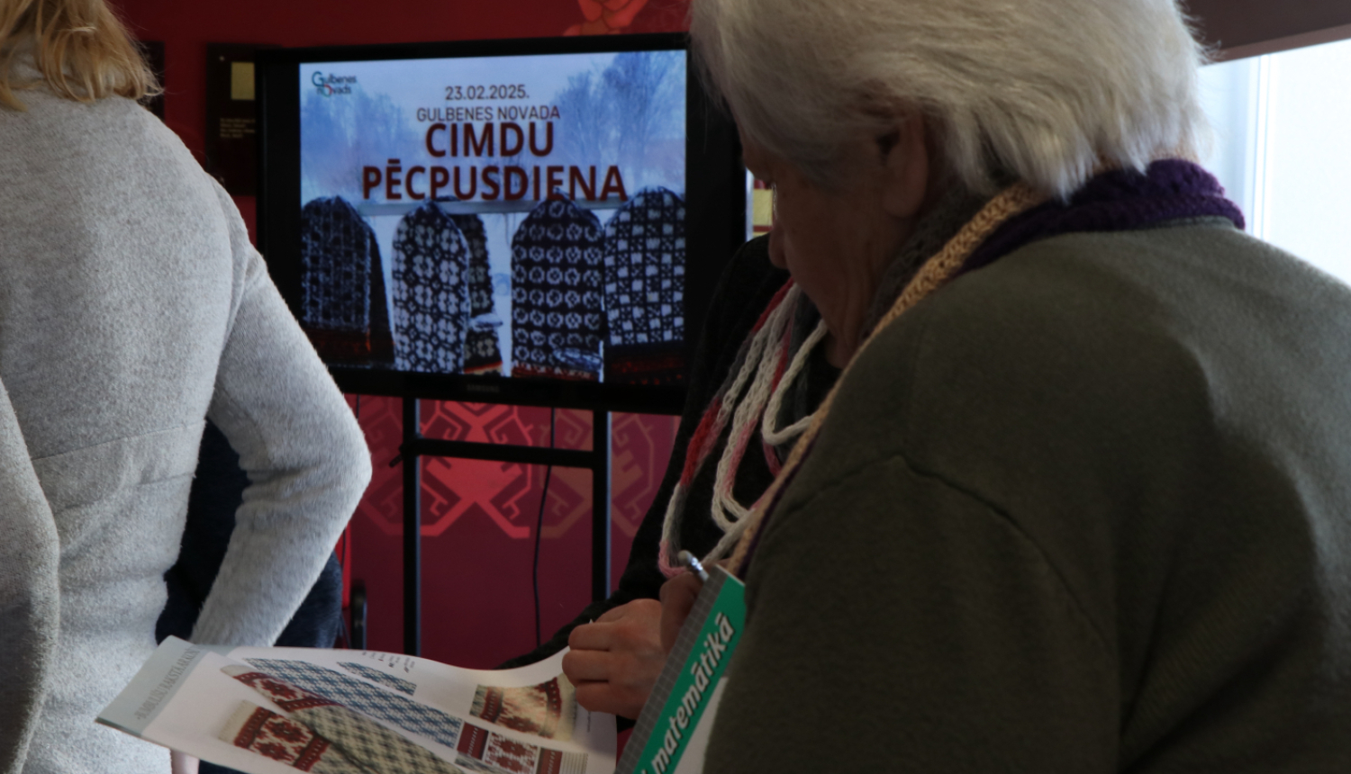 Attēls: 23. februārī Gulbenes novada kultūras centrā tikās novada cimdu adītājas