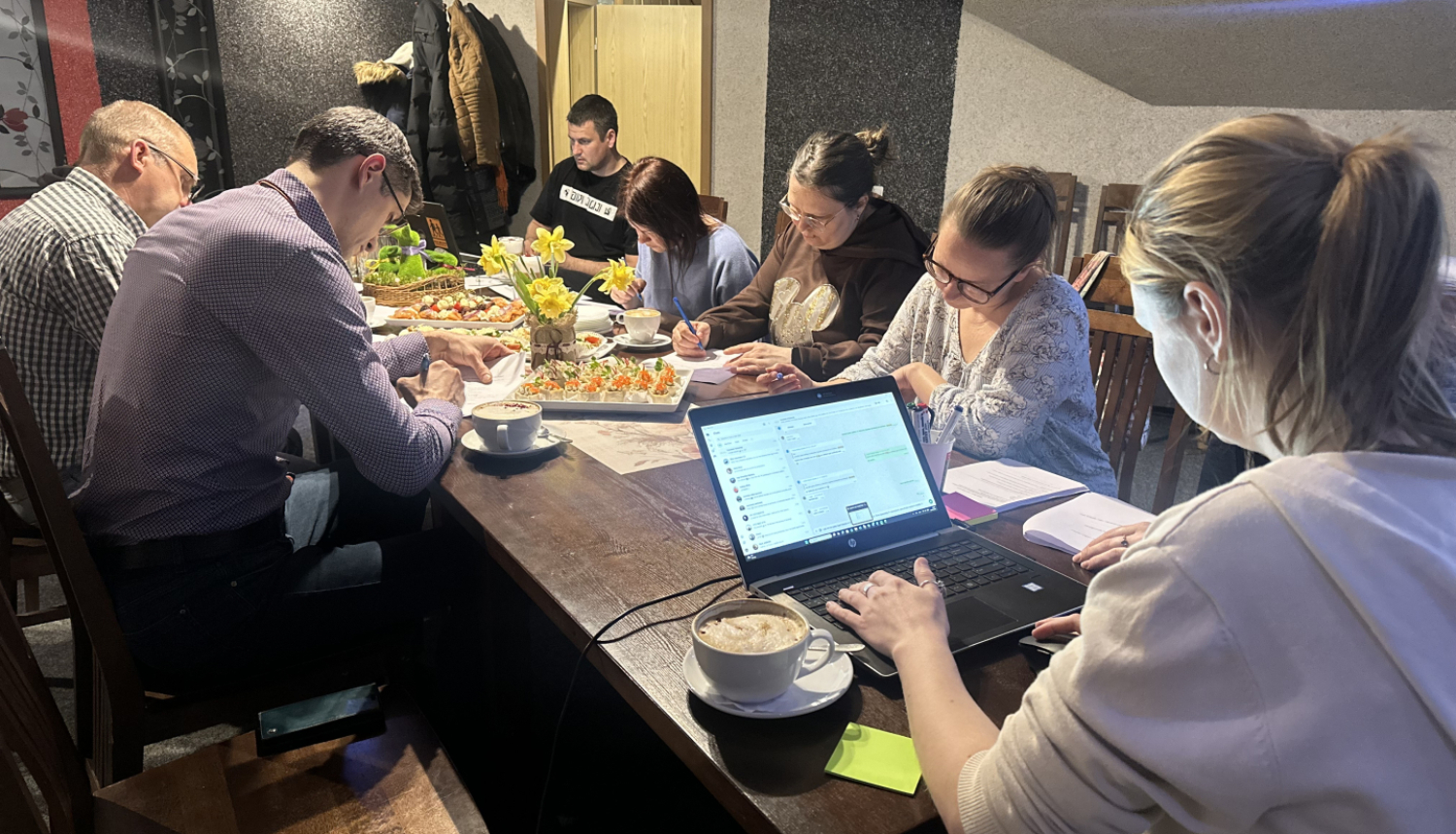 Attēls: notika pirmā fokusgrupa vecākiem projekta “Digital Parents: Raising Children in a Onlife Age” ietvaros