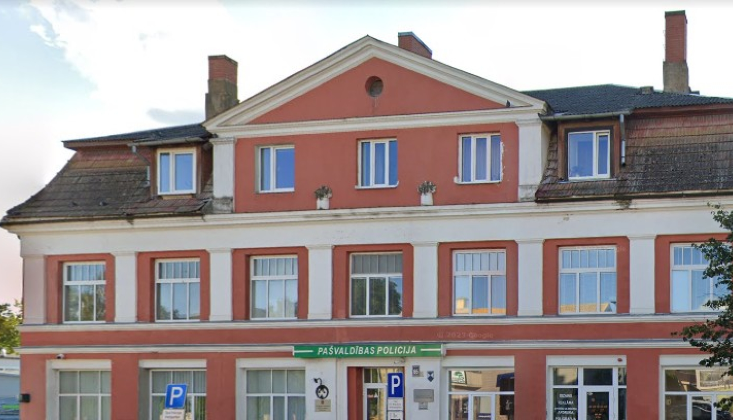 policijas ēka